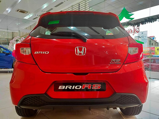 Đánh giá xe Honda Brio: Đuôi xe
