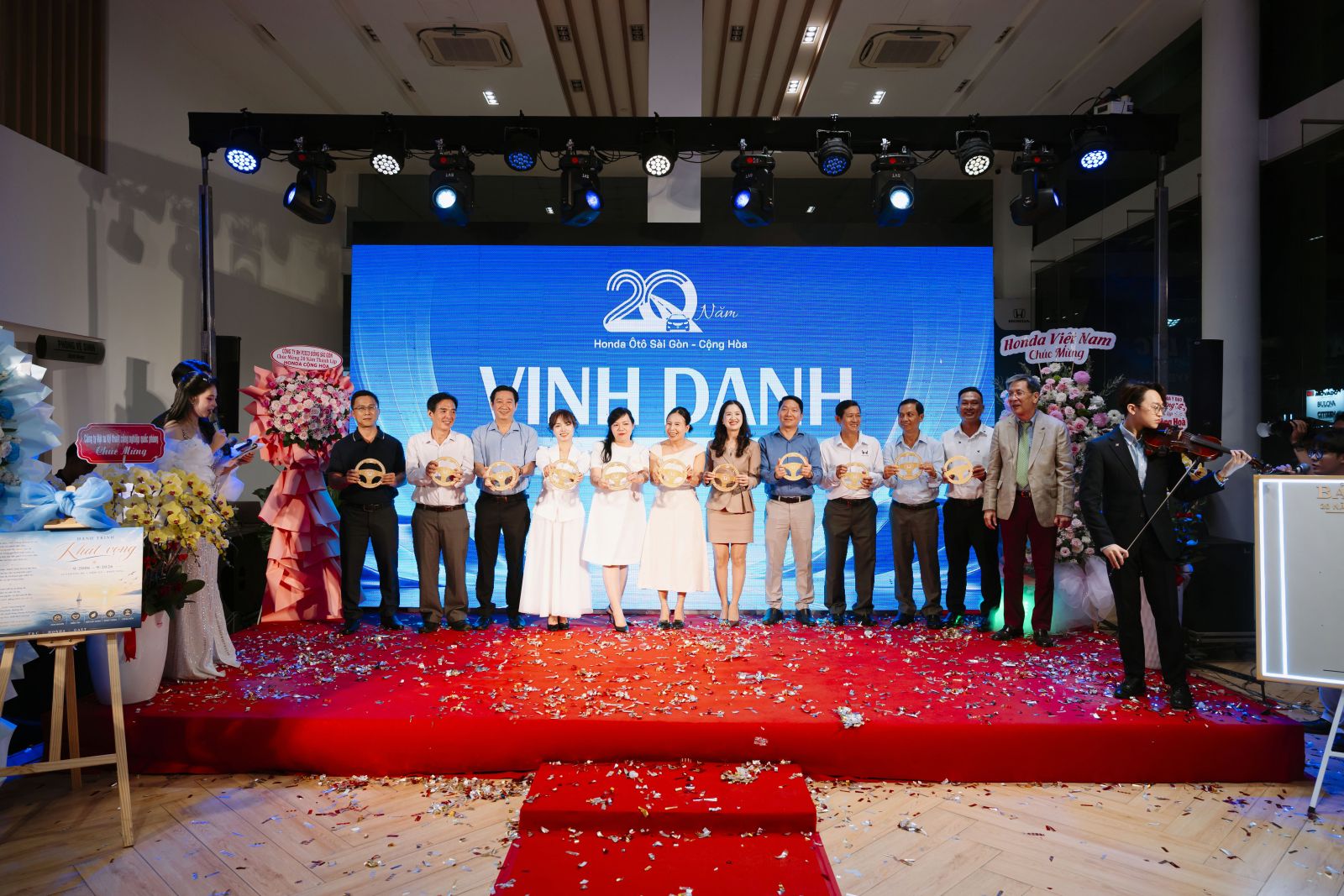 Vinh Danh Nhân Viên Thâm Niên 20 năm